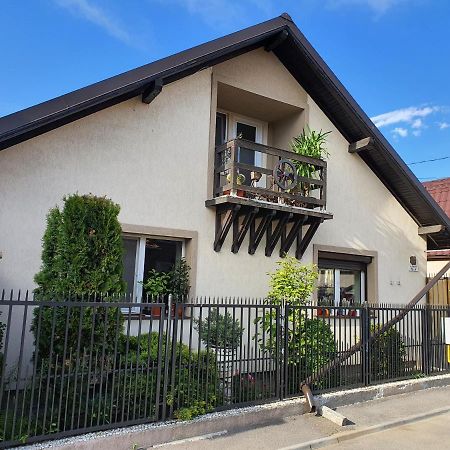Rasnov Retreat Hotel Exterior photo