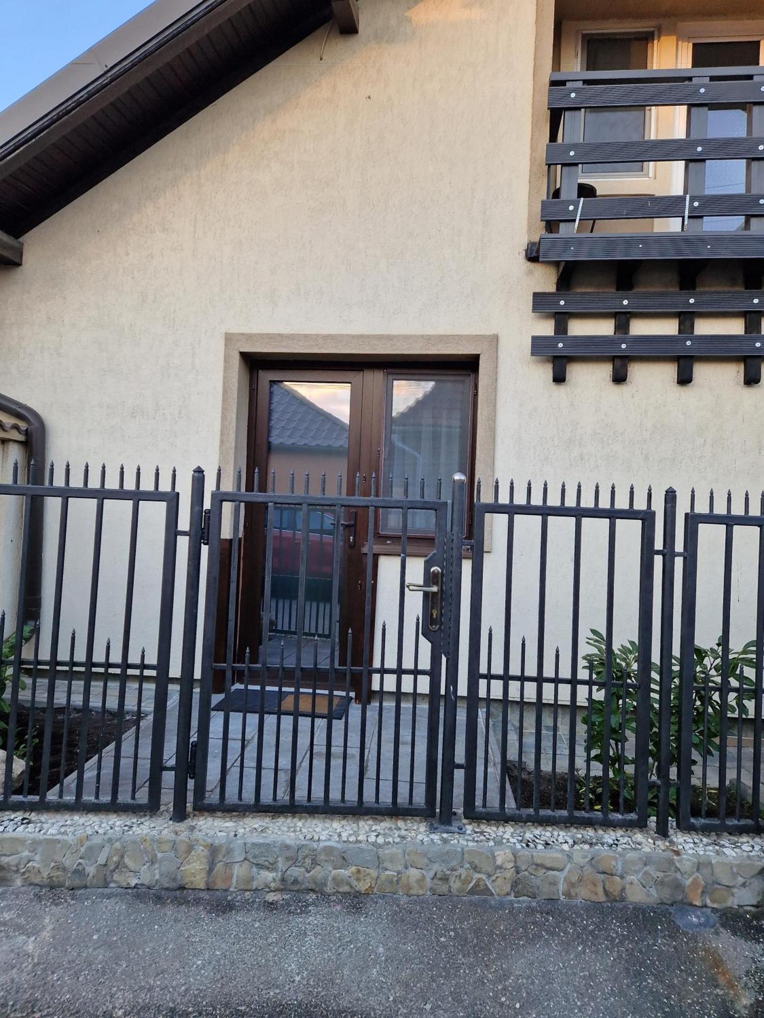 Rasnov Retreat Hotel Exterior photo
